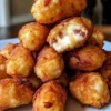 Tater tots rellenos de tocino y queso, un platillo delicioso y crujiente